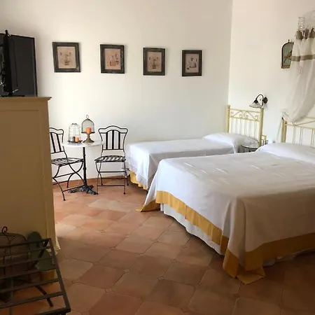 Masseria La Chiusa Delle Casa rural *